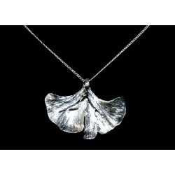 Collier Feuille de Ginkgo Argent 999 sur chaîne Argent 925