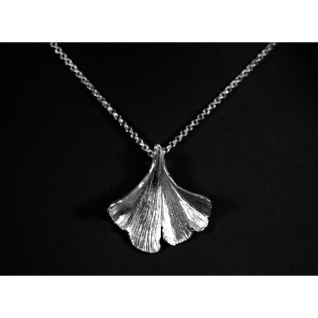 Collier Feuille de Ginkgo Argent 999 (petite)